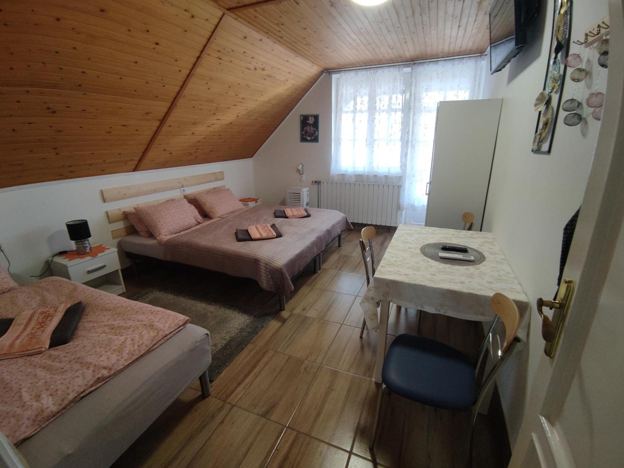 Viola Apartmanhaz Богач Екстер'єр фото
